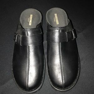 Perfect new black  Clark's comfort mules. 9m